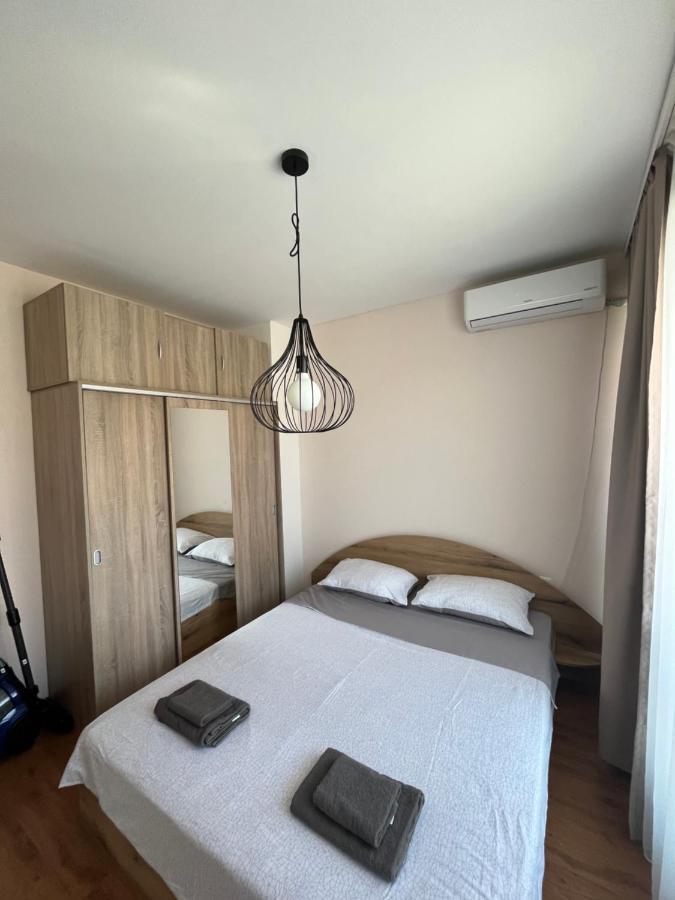 Apartment Happy Holiday 2 Бургас Экстерьер фото