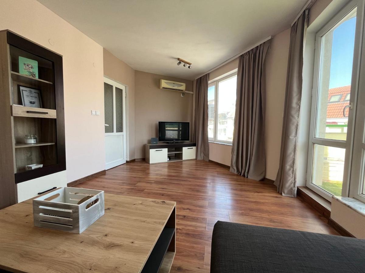 Apartment Happy Holiday 2 Бургас Экстерьер фото