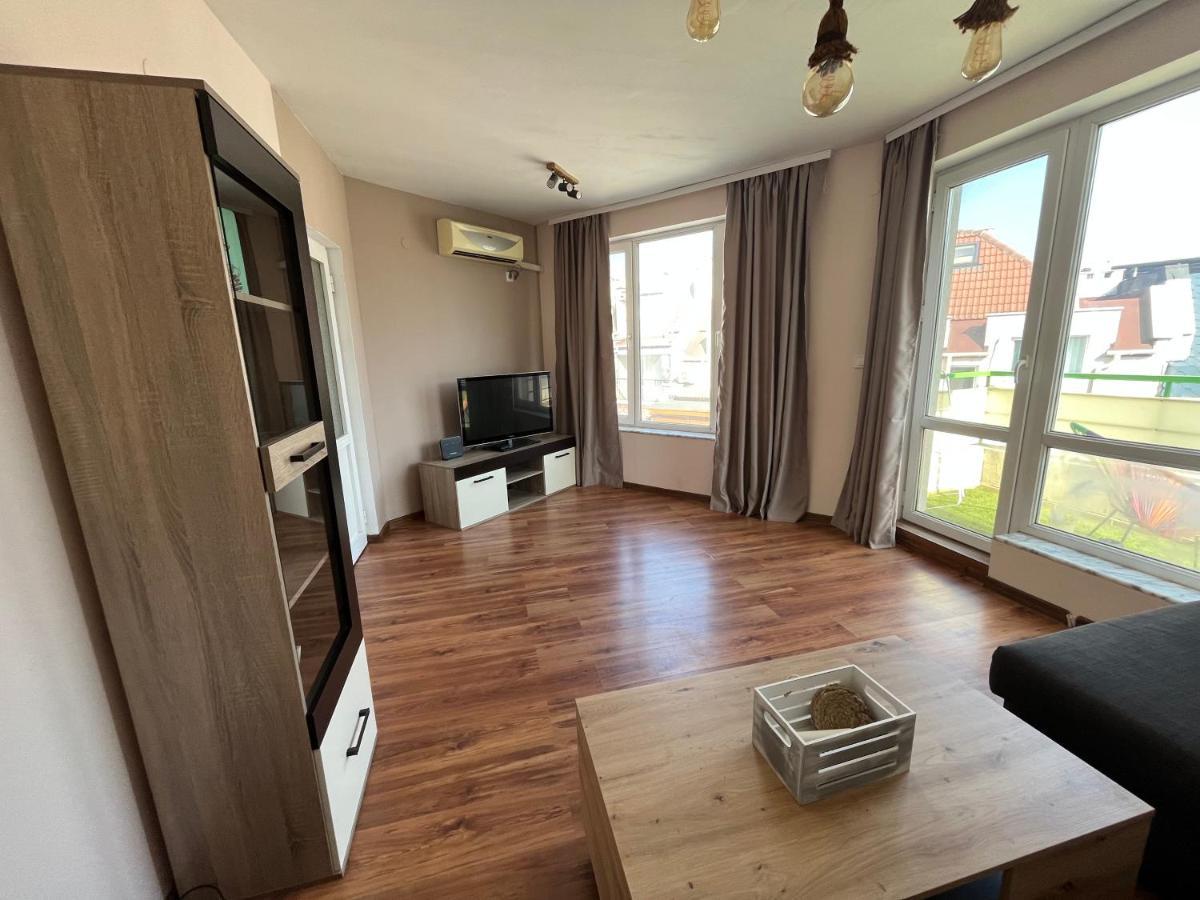 Apartment Happy Holiday 2 Бургас Экстерьер фото